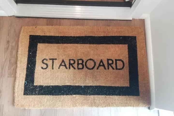 Apartment Spacious Riverfront - Close To Downtown Cleveland